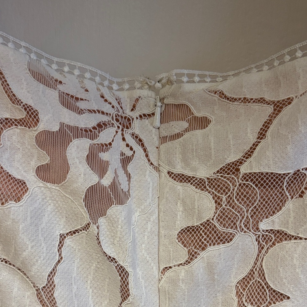 Anthropologie Cream Lace Dress with short sleeves. - Picture 9 of 11